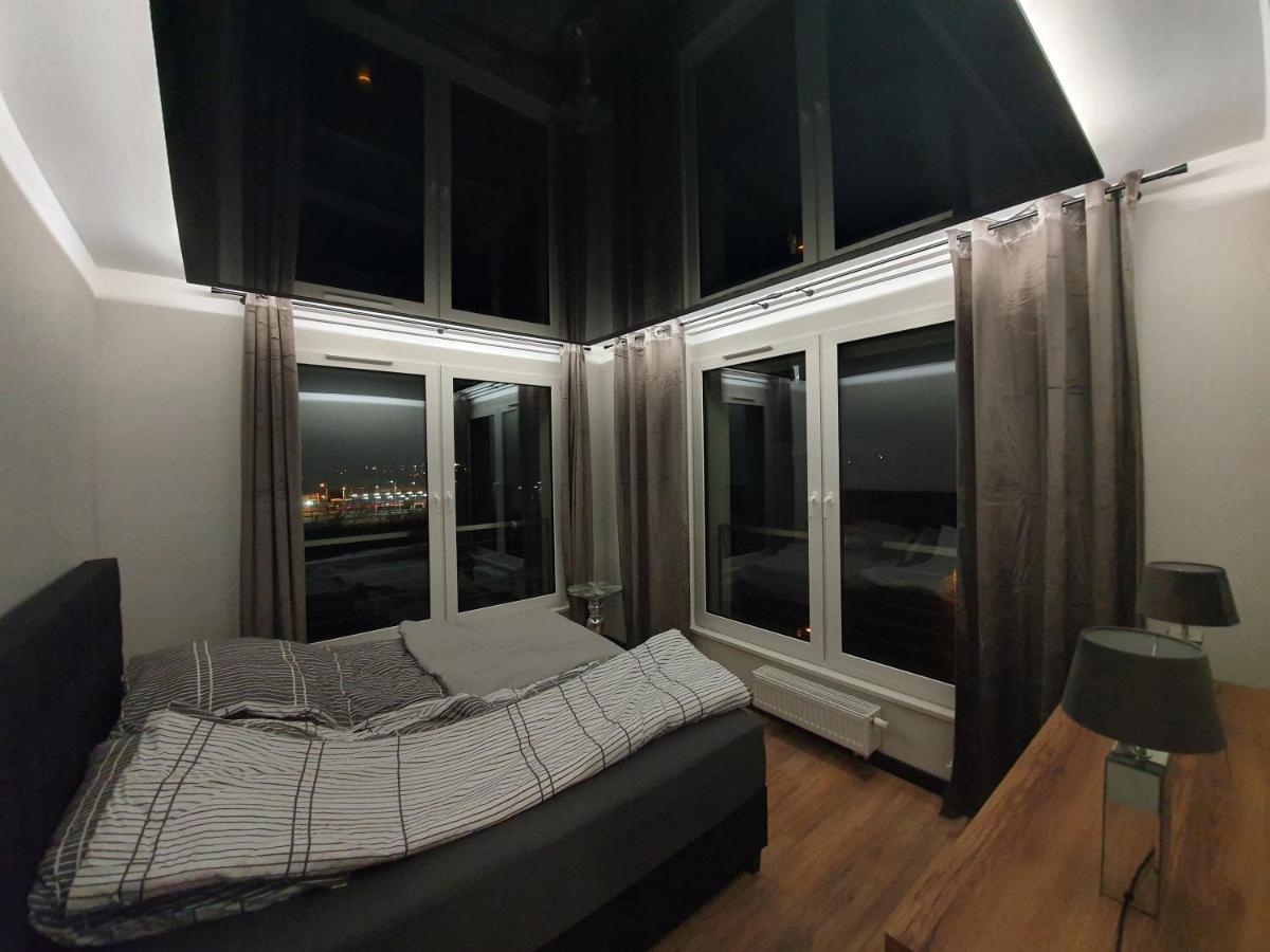 Apartament Skarbowa 1 A Silver And Gold Leszno  Bagian luar foto