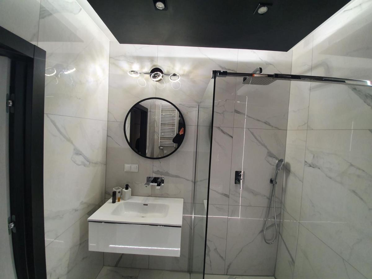 Apartament Skarbowa 1 A Silver And Gold Leszno  Bagian luar foto